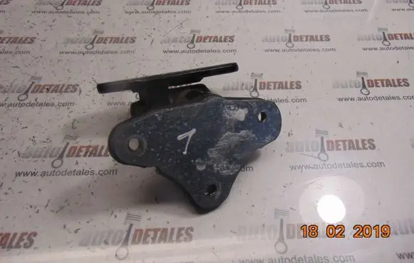 Mercedes-Benz R W251 Rear door lower hinge
