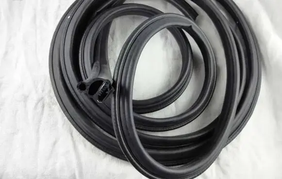 Volkswagen II LT Front door rubber seal 