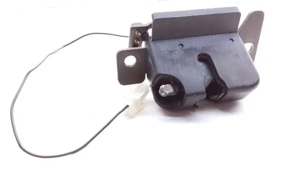 Mazda 626 Tailgate/trunk/boot lock/catch/latch