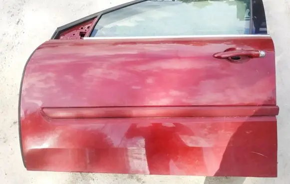 Renault Laguna III Front door raudonos