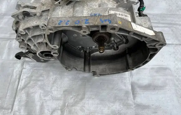 Jeep Cherokee Manual 6 speed gearbox 05106076 JEEP CHEROKEE KL SKRZYNIA BIEGÓW 2.2 4X4 MANUAL