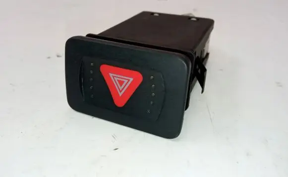 Volkswagen Golf IV Hazard light switch