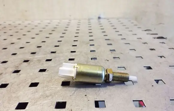 Clutch pedal sensor