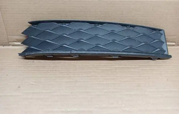Skoda Octavia Mk4 Front bumper lower grill 3P0853665