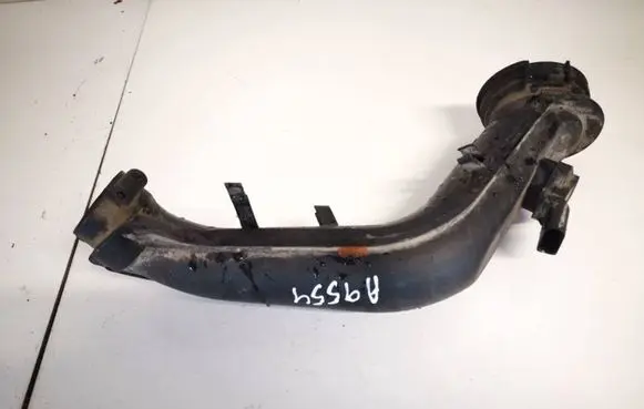 Skoda Yeti (5L) Air intake hose/pipe 03c145673n