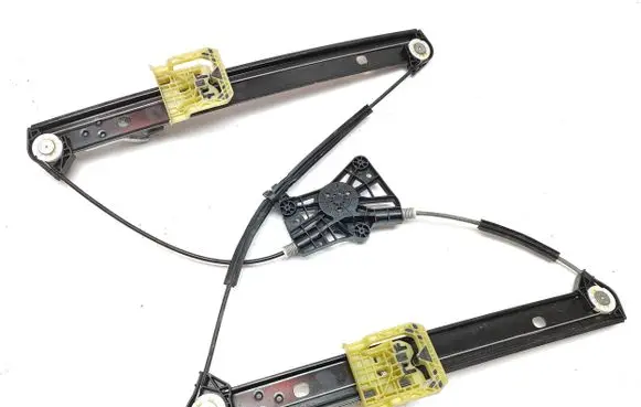 Audi Q2 - Front door window regulator with motor 81A837461 04032020 4BWA002