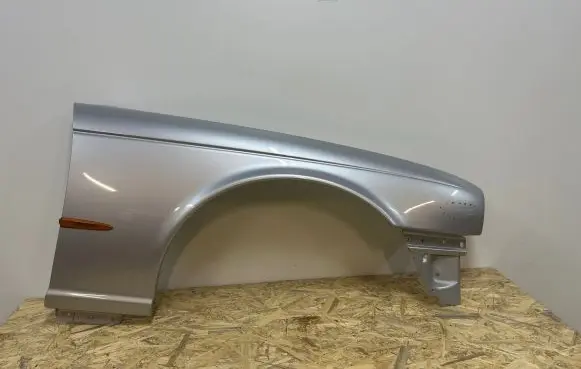 Jaguar XJ X350 Fender