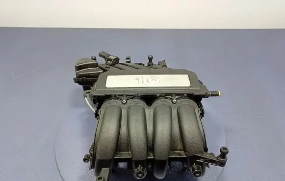 Volkswagen Jetta V Intake manifold 03A133203