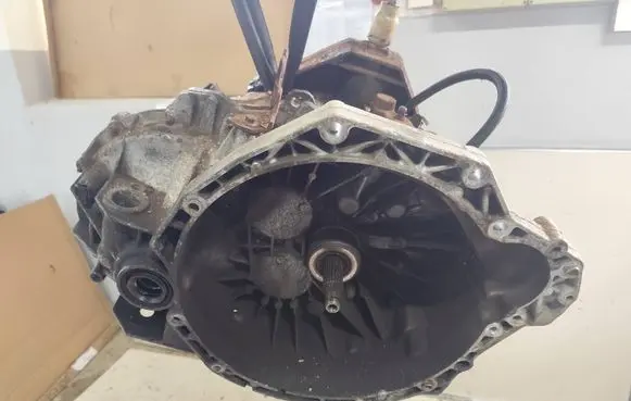 Renault Trafic II (X83) Manual 6 speed gearbox PF6006 C022876 8200546196