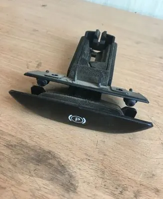 Mercedes-Benz C W204 Hand brake release handle A2044200177