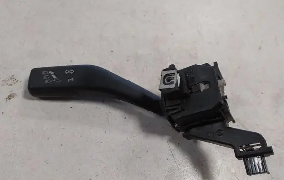 Audi A3 S3 8P Indicator stalk 1K0953513E