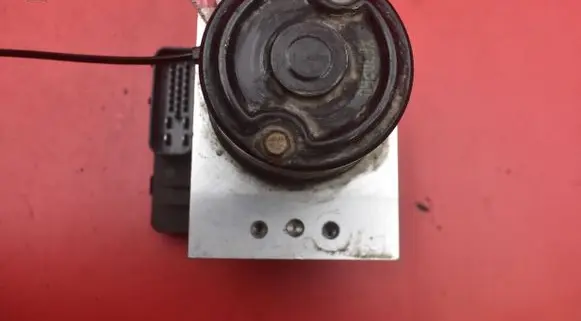 Hyundai Santa Fe ABS Pump 58900-26050