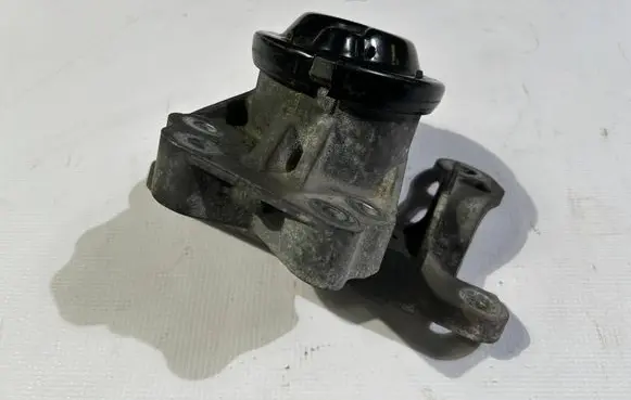Ford Flex Engine mount vacuum valve aa536f012af