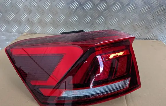 Rear/tail lights