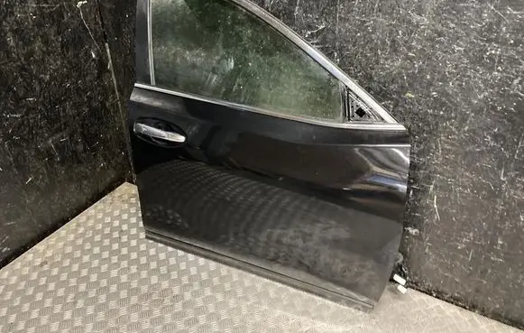 Nissan X-Trail T32 Front door 