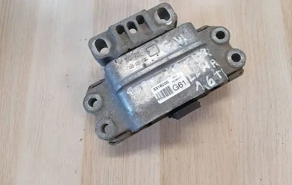 Engine mount bracket