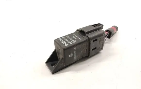 Dodge Nitro Glow plug pre-heat relay 0281003040