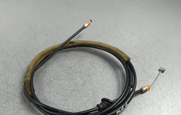 Subaru Outback (BS) Engine bonnet/hood lock release cable 