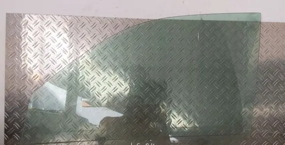 Toyota Land Cruiser (J120) Front door window glass four-door 43R00012