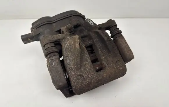 Land Rover Evoque I Rear brake caliper 32337647