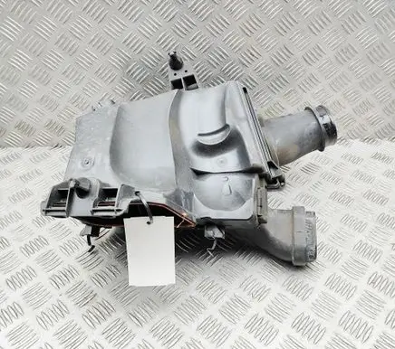 Mercedes-Benz CLA C117 X117 W117 Air filter box A2700900601