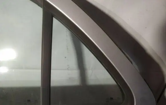 KIA Sorento Rear vent window glass as2
