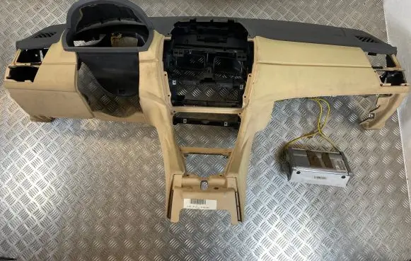 BMW X3 E83 Dashboard 7055976 3400698 22167210