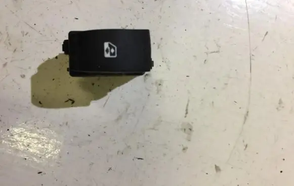 Renault Laguna II Electric window control switch 26488