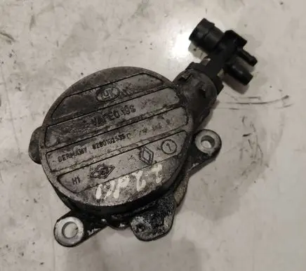 Renault Laguna II Vacuum pump 8200102535