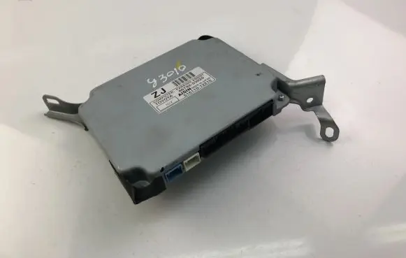 Lexus IS 220D-250-350 Other control units/modules 8679253020