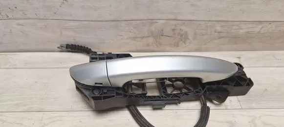 Volkswagen PASSAT B6 Rear door exterior handle 