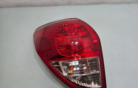 Toyota RAV 4 (XA30) Rear/tail lights