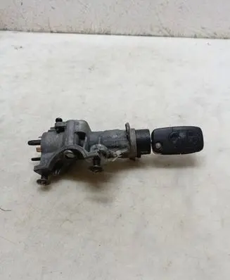 Audi A4 S4 B5 8D Ignition lock 4B0905851C
