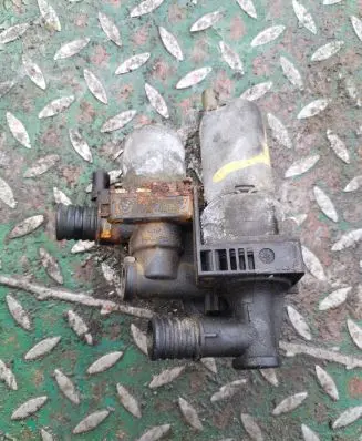 BMW 3 E46 Coolant heater control valve 8369807