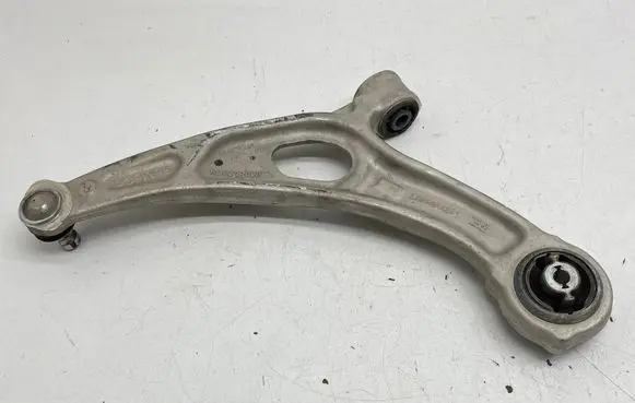 Ford Escape IV Front lower control arm/wishbone LX613A423
