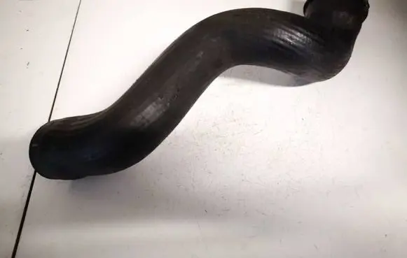 Volkswagen PASSAT B5.5 Intercooler hose/pipe
