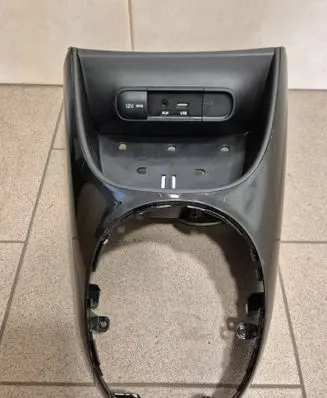 KIA Soul Gear shifter surround trim plastic 84651B2800 84651B2810