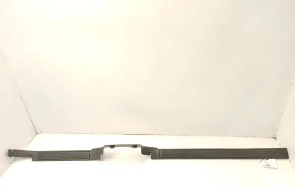 Front sill trim cover
