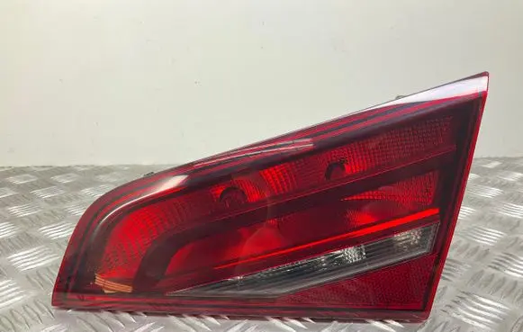 Audi A3 S3 8V Tailgate rear/tail lights 8V4945094