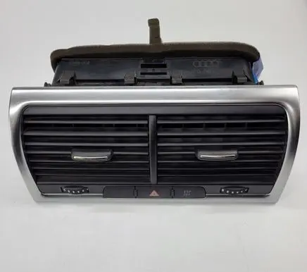 Audi Q7 4L Dash center air vent grill 4L0820951