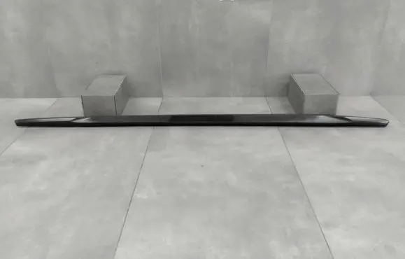 Front sill (body part)