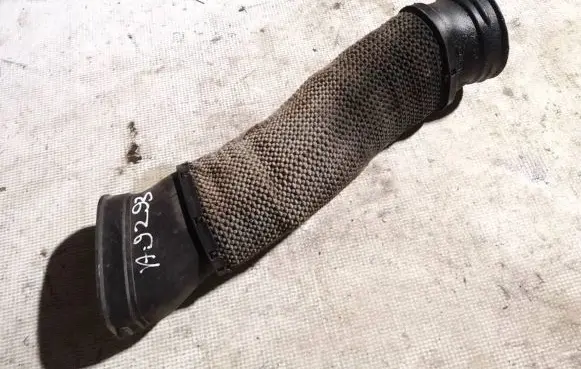 Mercedes-Benz CLS C219 Air intake hose/pipe a2720940211 a2720900082