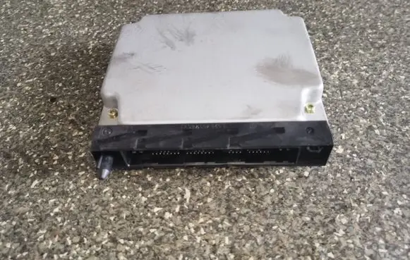 Volvo S60 Engine control unit/module 08627471A