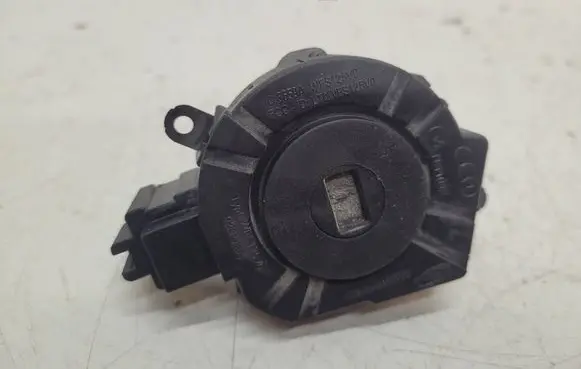 Volvo V50 Ignition lock 31252482 208213