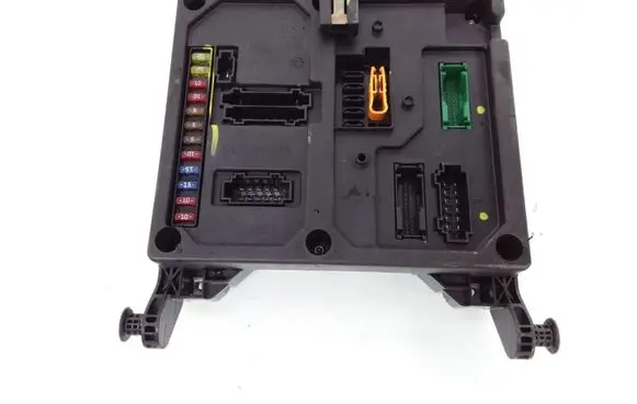 Ford Galaxy Fuse module S110730200 7M3962258R