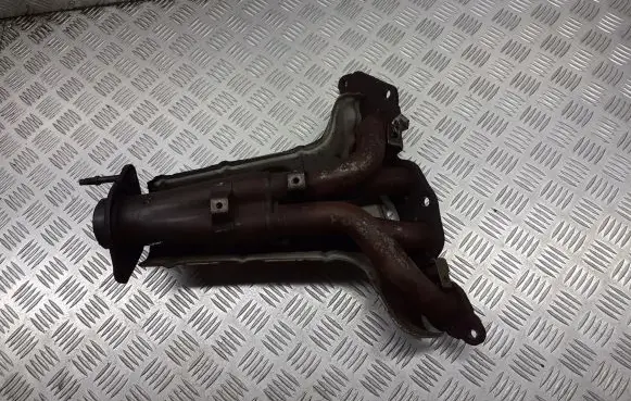 Mazda 6 Exhaust manifold