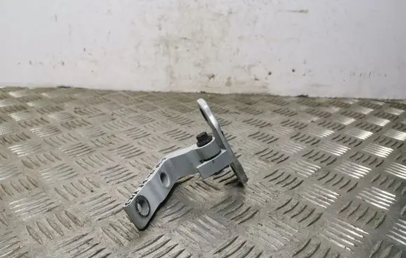 Volvo V40 Cross country Front door upper hinge
