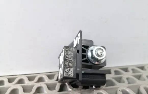 Renault Megane IV Airbag deployment crash/impact sensor 988337713R 1706600C033CJ