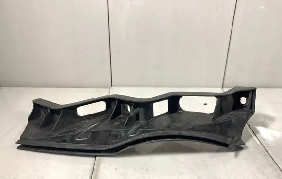Volkswagen PASSAT B6 Front bumper mounting bracket 3C0807890