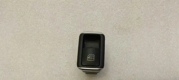 Mercedes-Benz CLS C218 X218 Electric window control switch A2049058102